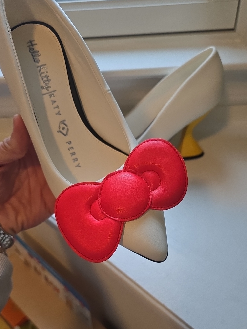 Hello Kitty X Katy Perry Collections White Pointed Toe Heels with Red Bows Nwot